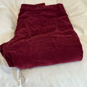 Universal thread burgundy corduroy pants women’s size18/34R